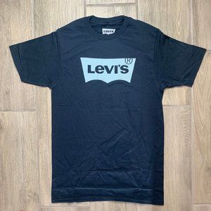 SOLD Levis Mens T-Shirts Short Sleeve Graphic Logo Batwing Crew Neck Size Small